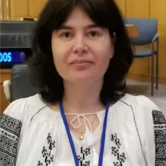 Monica Dumitrascu Headshot