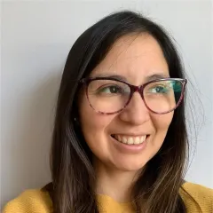 Sally Torres Mallma Headshot