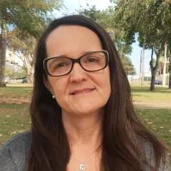 Silvana Amaral Headshot