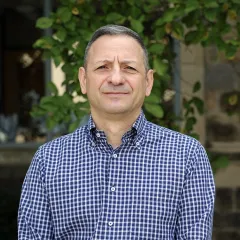 Vincenzo Cribari Headshot