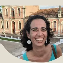 Januaria Mello Headshot