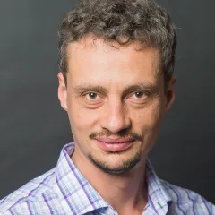 Victor Gutierrez Headshot