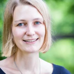 Barbara Schröter Headshot