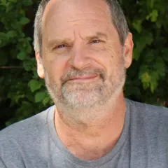 Ricardo Grau Headshot