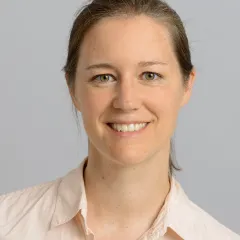 Almut Schilling-Vacaflor Headshot