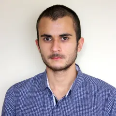 Andrés Mena Headshot